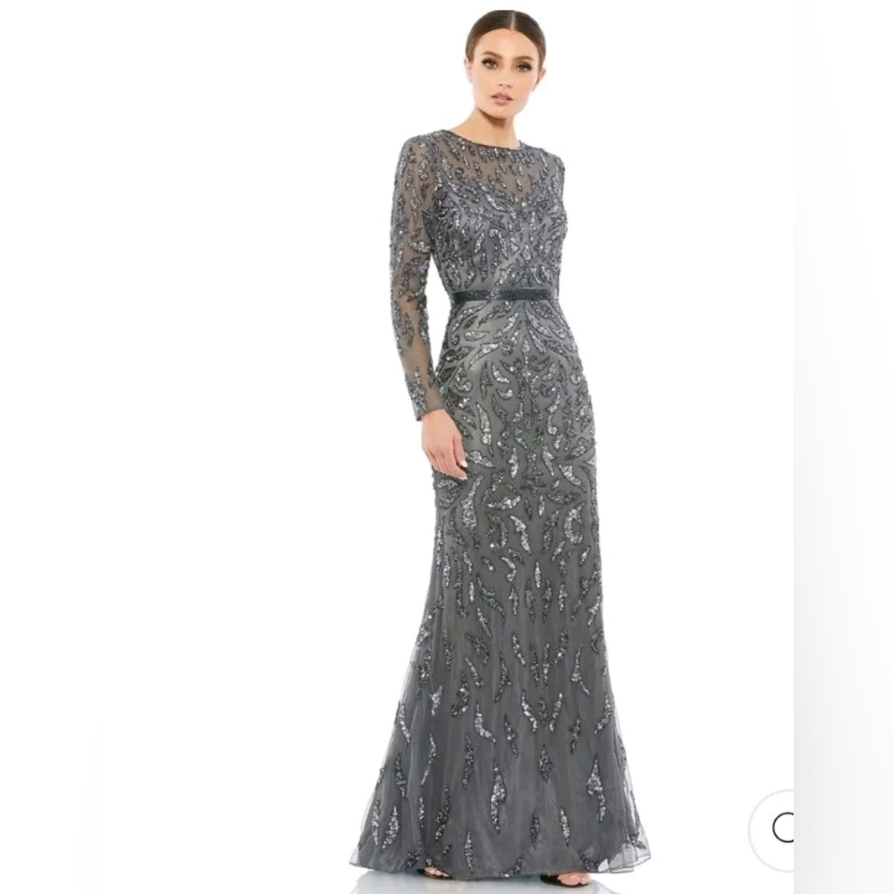 Mac Duggal BEADED LONG SLEEVE EVENING GOWN size 8